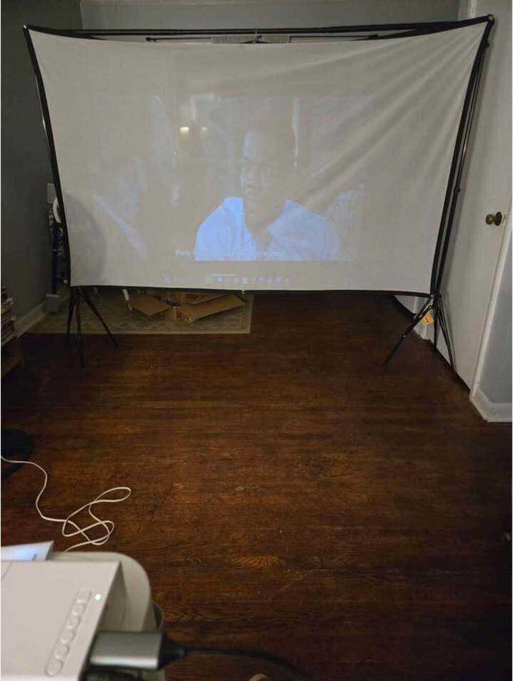 Portable Projector Complete Set Up - Picture 7 of 7